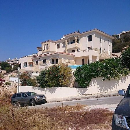 Beau Views Peyia Exterior photo